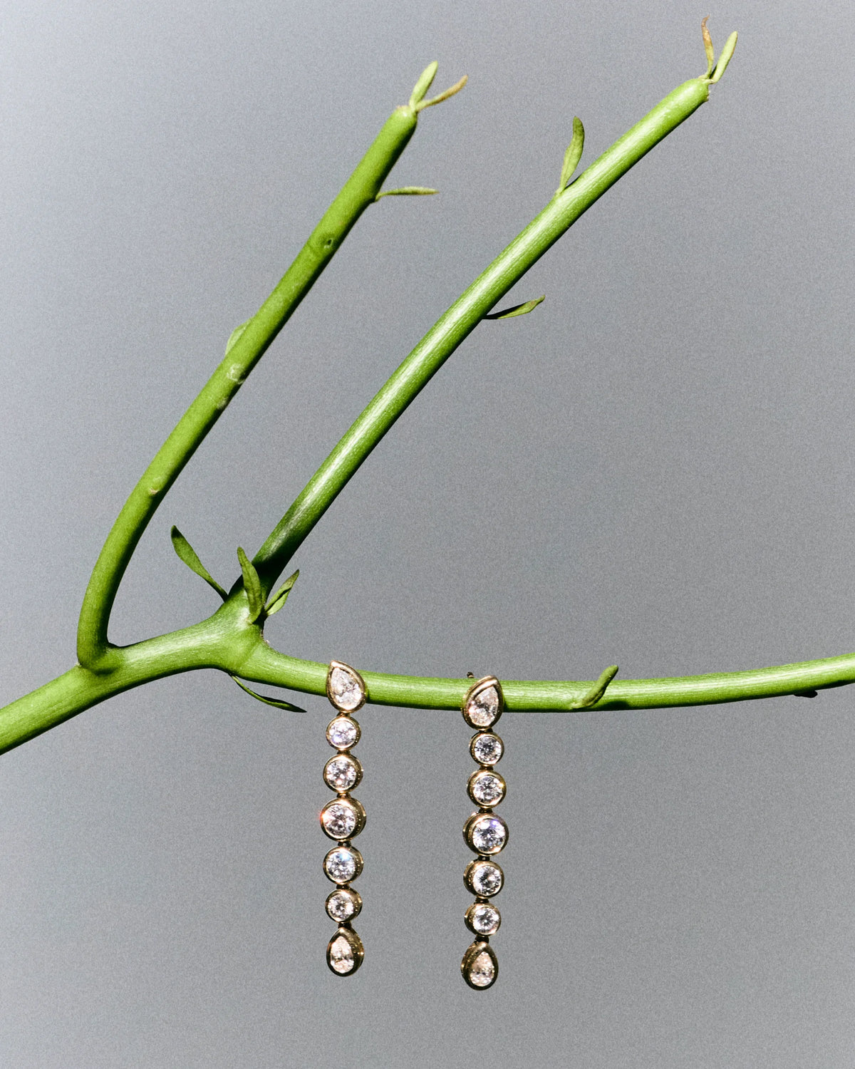 The Bezel Mixed-Size Diamond Drop Earrings